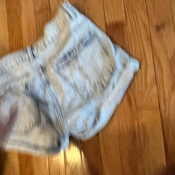 Amuse Society Lightwash Denim Shorts - Picture 7 of 7